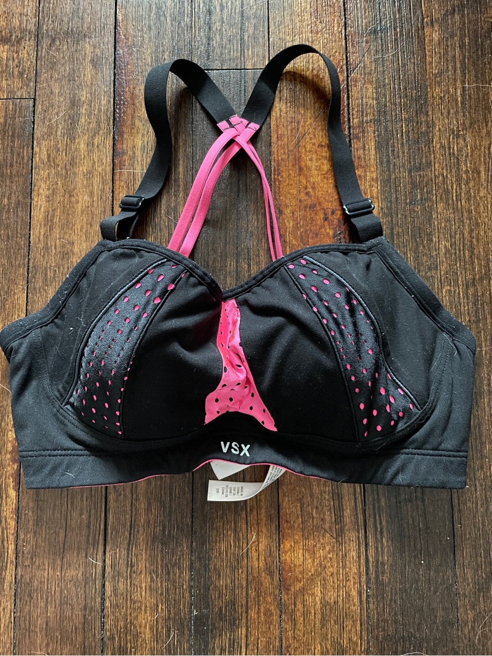 Victoria ’s Secret VSX sports bra 32D